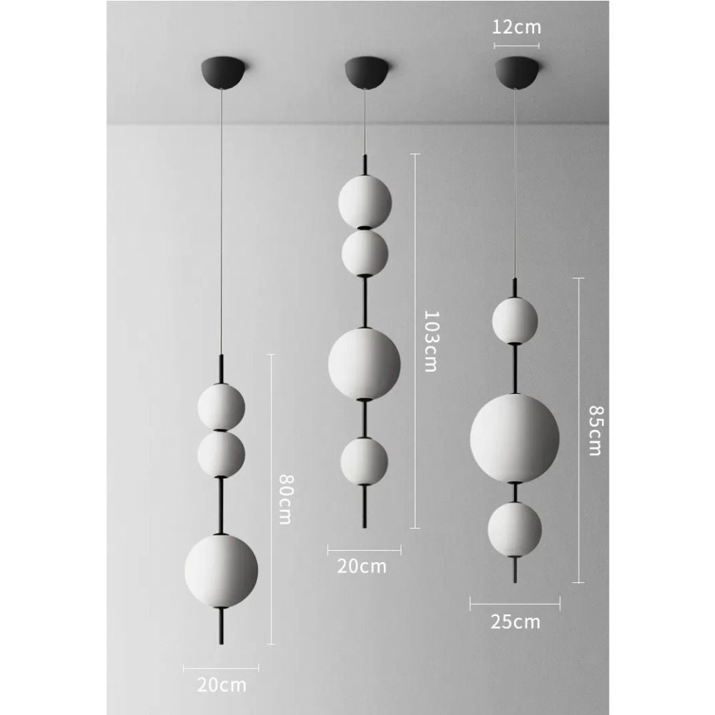 Lustre com pérolas de vidro branco de designer italiano