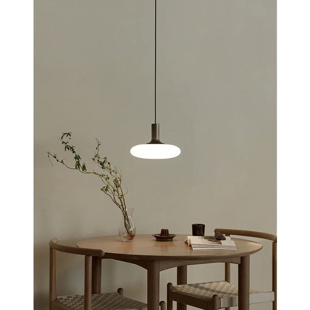 Suspensão minimalista elegante e atemporal